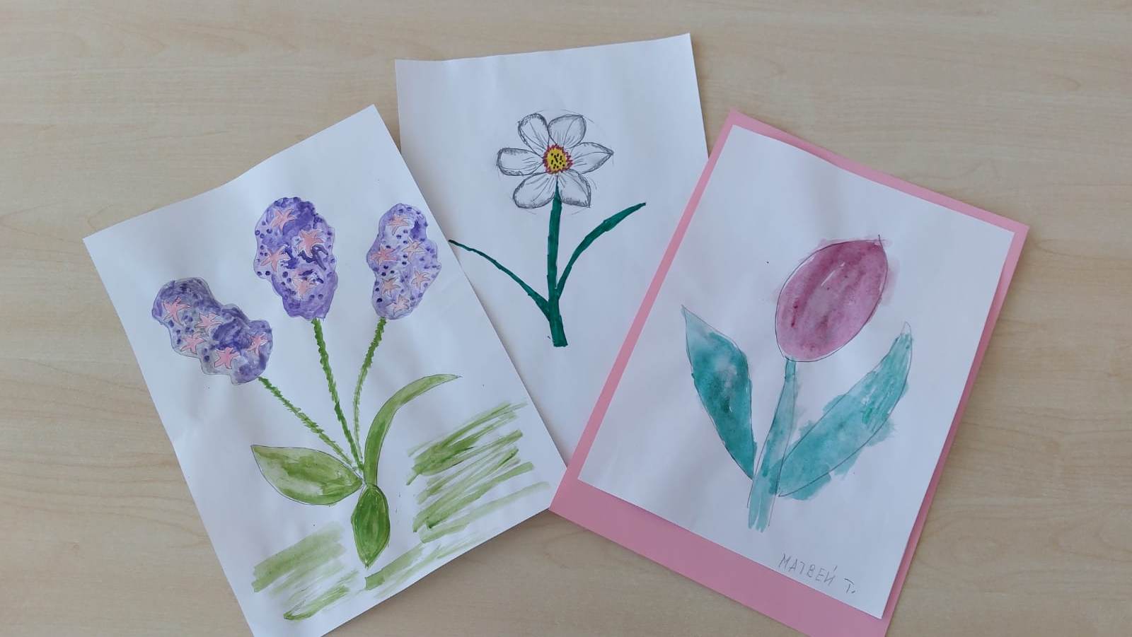 Делаем и рисуем весенние цветы с детьми